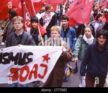 DEU, Deutschland: Historische Rutschen aus den 84-85 r Jahren Ruhrgebiet. Ostermaersche Ruhr 1984-5 .Friedensbewegung Stockfoto