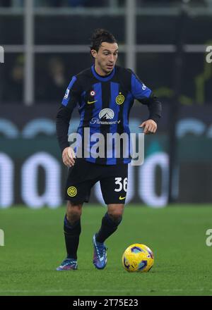 Mailand, Italien. November 2023. Matteo Darmian vom FC Internazionale während des Spiels der Serie A bei Giuseppe Meazza, Mailand. Der Bildnachweis sollte lauten: Jonathan Moscrop/Sportimage Credit: Sportimage Ltd/Alamy Live News Stockfoto