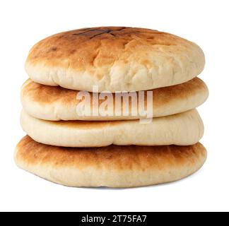 Stapel leckeres Fladenbrot auf weißem Hintergrund Stockfoto