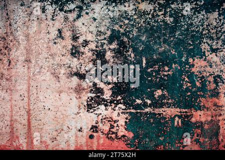 Korrodiertes Metall und stark abblätternde Farbe Stockfoto