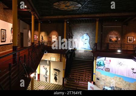 Im Banksy Museum – die Welt der Banksy – Brüssel, Belgien – 25. Oktober 2023 Stockfoto