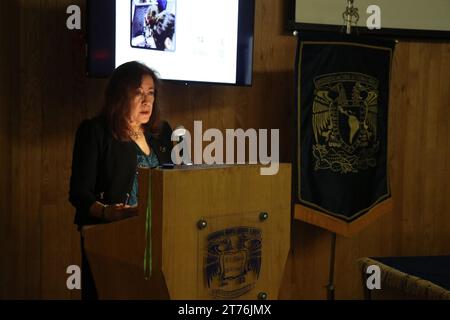 Mexiko-Stadt, Mexiko. November 2023. Dr. Carola GarcÃ-a CalderÃ³n, Direktorin der Fakultät für Politik- und Sozialwissenschaften (FCPyS) der UNAM, präsentierte ihren dritten Tätigkeitsbericht am 13. November 2023 im Auditorium Pablo GonzÃ¡lez Casanova der Fakultät für Politik- und Sozialwissenschaften in Mexiko-Stadt, Mexiko. (Kreditbild: © José Luis Torales/OKULARIS via ZUMA Press Wire) NUR REDAKTIONELLE VERWENDUNG! Nicht für kommerzielle ZWECKE! Stockfoto