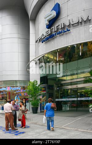 Bangkok, Thailand - 27. September 2011: Die Platinum Fashion Mall ist Thailands größte Fashion Mall und One Stop Wholesale Shopping. Das Fashion Mall, Stockfoto