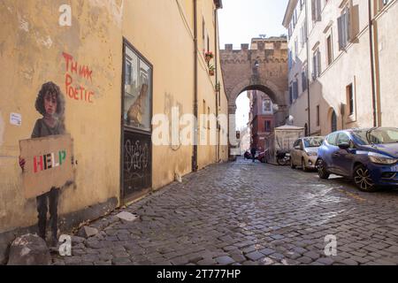 Rom, Italien. November 2023. Ansicht des neuen Wandgemäldes mit dem Titel „Hilfe Palästina“, erstellt von Straßenkünstler TvBoy in Borgo Pio in Rom (Foto: Matteo Nardone/Pacific Press) Credit: Pacific Press Media Production Corp./Alamy Live News Stockfoto