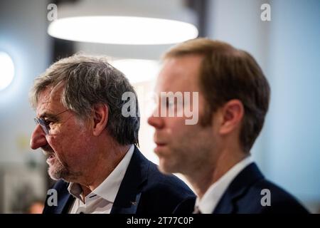 Brüssel, Belgien November 2023. Wilfried Vandaele (L), Fraktionsvorsitzender von N-VA, fotografiert während einer Pressekonferenz über die Vereinbarung über das Stickstoffdekret durch die flämische Regierung am Dienstag, den 14. November 2023 in Brüssel. BELGA FOTO JASPER JACOBS Credit: Belga News Agency/Alamy Live News Stockfoto