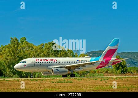 Eurowings Airbus A319-100 fährt zum Start. Stockfoto