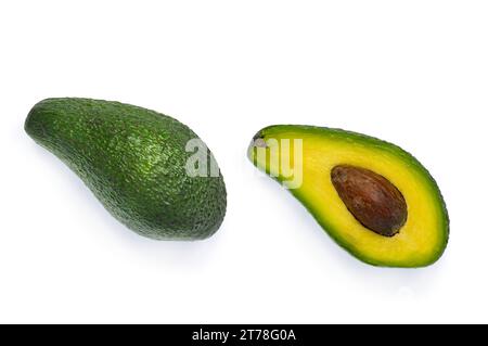 Avocado auf weißem Hintergrund Stockfoto