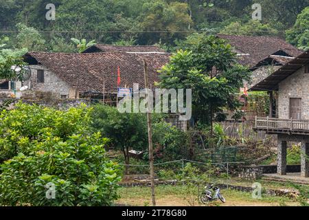 Alte Bauernhäuser in Ban Gioc in Vietnam Stockfoto