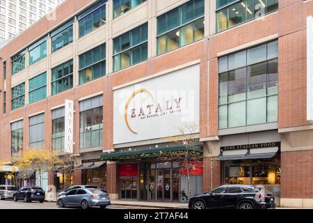 Eataly ist ein italienisches Geschäft und Restaurants, die eine große Auswahl an Gourmet-Produkten und frischen Speisen in ihren Restaurants verkaufen. Stockfoto