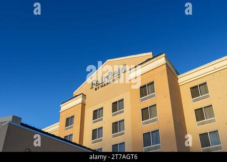 Bedford, PA - 27. September 2023: Fairfield by Marriott, in der späten Nachmittagssonne, ist eine Franchise-Hotelmarke von Marriott International Stockfoto