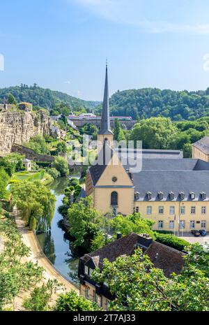 Abtei Neumünster und die Alzette aus dem Chemin de la Corniche, Grund Quartier, Stadt Luxemburg, Luxemburg Stockfoto