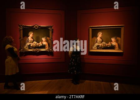 DAS FAMILIENFRÜHSTÜCK LIOTARD & THE LAVERGNE VEREINT ZUM ERSTEN MAL SEIT 250 JAHREN LIOTARDS PASTELL-MEISTERWERK MIT SEINER KOPIE IN ÖL die National Gallery 16. November 2023 – 3. März 2024 Sunley Room Eintritt zum ersten Mal seit 250 Jahren frei, Discover Liotard & the Lavergne Family Breakfast vereint das pastellfarbene Meisterwerk des Schweizer Künstlers Jean-Etienne Liotard (1702-1789), das 1754 in Lyon gemalt wurde, mit der Kopie in Öl, die er fast zwanzig Jahre später in London fertigstellte. Die Ausstellung wird im Herbst 2023 in der National Gallery in London eröffnet. Stockfoto