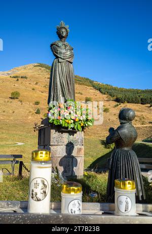 Unsere Lieben Frau von La Salette. Heiligtum Notre-Dame de La Salette, Frankreich. Dieser Wallfahrtsort befindet sich in einer einzigartig schönen Berglandschaft in der Stockfoto