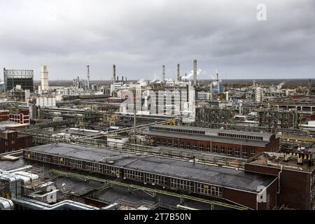 MARL - Überblick über den Chemiepark in Marl während des Besuchs von König Willem-Alexander in Nordrhein-Westfalen. Der Schwerpunkt der Begehung liegt auf verschiedenen Wasserstoffprojekten. ANP VINCENT JANNINK niederlande aus - belgien aus Stockfoto