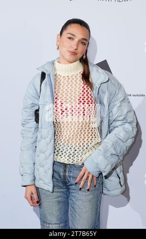 Rina Lipa nimmt an der Winterparty Teil, um Skate im Somerset House mit Switzerland Tourism im Somerset House in London zu starten. Bilddatum: Dienstag, 14. November 2023. Stockfoto