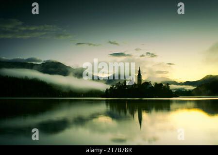 Sonnenaufgang am See Bled, slowenien III Stockfoto