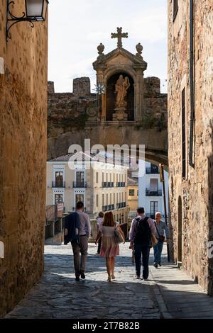 Europa, Spanien, Extremadura, Cáceres, der Arco de la Estrella (Bogengang der Estrella) - Eintritt in die antike ummauerte Stadt Stockfoto