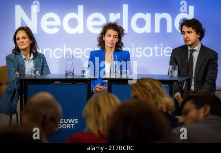 DIE HAAG - Nicolien van Vroonhoven (NSC), Sophie Hermans (VVD) und Jesse Klaver (GroenLinks-PvdA) während einer von Frenk van der Linden geführten Debatte über die soziale Sicherheit und die Rolle von Wohltätigkeitsorganisationen im Vorfeld der Wahlen zum Repräsentantenhaus. ANP RAMON VAN FLYMEN niederlande aus - belgien aus Stockfoto