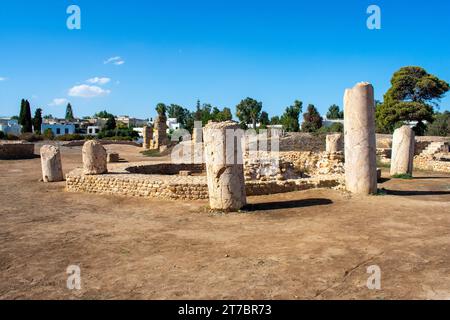 Panoramablick auf antike Ruinen mit Thermalbädern, archäologische Stätte in Karthago. Tunis, Tunesien Stockfoto