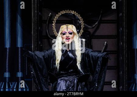 Italien 12. November 2023 RuPaul's Drag Race: Werq die Welt - La Diamond - Assago Forum Mailand © Andrea Ripamonti / Alamy Stockfoto