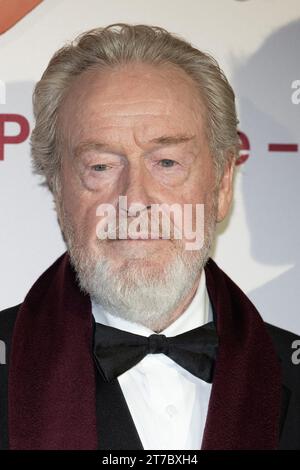 Paris, Frankreich. November 2023. Regisseur Ridley Scott nimmt am 14. November 2023 an der Napoleon-Weltpremiere in Salle Pleyel Teil. Foto: David NIVIERE/ABACAPRESS.COM Credit: Abaca Press/Alamy Live News Stockfoto