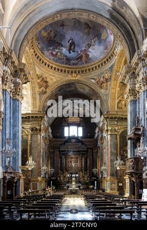 Architektonische Details der Kirche Saint Teresa von Ávila, einer barocken Kirche in der Via Santa Teresa, in der Nähe der Piazza San Carlo in Turin, Italien Stockfoto