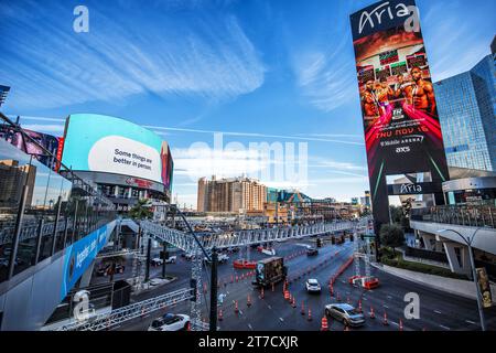 Las Vegas, USA. November 2023. Atmosphäre des Kreislaufs. 14.11.2023. Formel-1-Weltmeisterschaft, Rd 22, Las Vegas Grand Prix, Las Vegas, Nevada, USA, Vorbereitungstag. Das Foto sollte lauten: XPB/Press Association Images. Quelle: XPB Images Ltd/Alamy Live News Stockfoto