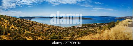 Trogir (Tragurium, Tragyrion, Trogkir, Trau) ist eine historische Stadt und ein Hafen an der Adriaküste in der kroatischen Provinz Split-Dalmatien. Stockfoto