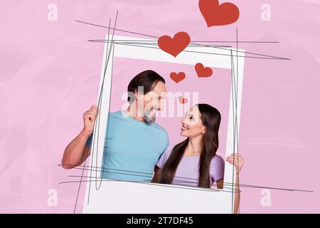 Postkarten-Bildcollage von verliebten Menschen Familie halten Bilderrahmen isoliert auf zeichnendem Hintergrund Stockfoto