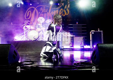 Mailand, Italien. November 2023. Justin Hawkins von der britischen Rockband The Darkness tritt live in einem Konzert im Alcatraz auf. (Foto: Mairo Cinquetti/SOPA Images/SIPA USA) Credit: SIPA USA/Alamy Live News Stockfoto