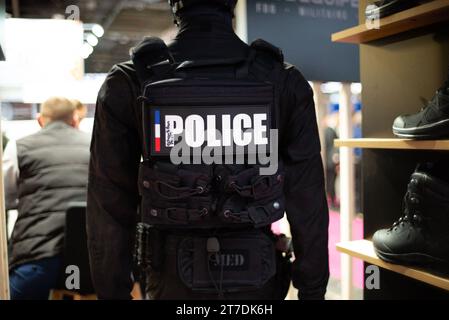Paris, Frankreich. November 2023. Milipol Paris 2023, die 23. Globale Veranstaltung für staatliche Sicherheit und innere Sicherheit, am 14. November 2023 in Villepinte, Paris, Frankreich. Foto: Pierrick Villette/ABACAPRESS.COM Credit: Abaca Press/Alamy Live News Stockfoto