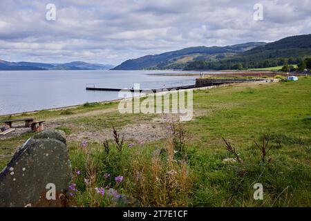 Blick auf Loch Fyne vom Pier bei Otter Ferry, Argyll, Schottland Stockfoto