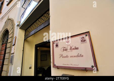 Workshop „Umbrian Canvas“. Via Sant'antonio 3. Stadt des Schlosses. Umbrien. Italien Stockfoto