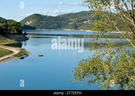 Colle Di Tora. Turano See. Latium. Italien Stockfoto