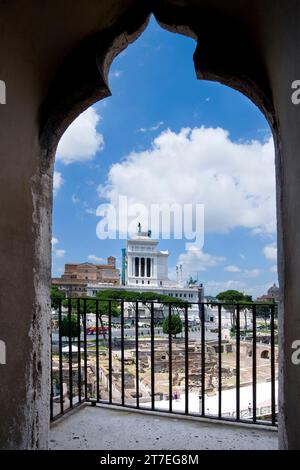 Panorama auf den Kaiserlichen Foren. Haus der Ritter von Rhodos. Rom. Latium. Italien Stockfoto