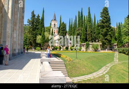 Tiflis, Georgien - 11. August 2023: Kloster St. Nino in Bodbe. Kakheti Region. Sighnaghi Stockfoto