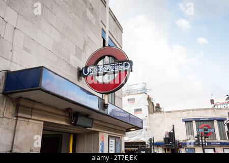 Charles Holden's Balham – U-Bahn-Station, Balham High Road, Balham, London, SW12, England, Großbritannien Stockfoto