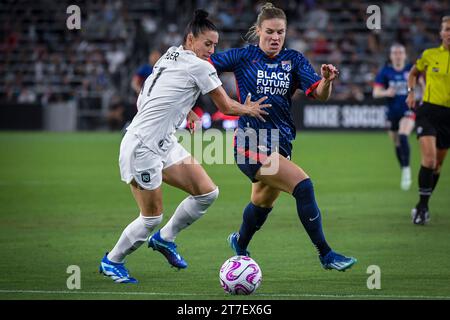 San Diego, Usa. November 2023. San Diego, Vereinigte Staaten, 11. November 2023: Ali Krieger (11 Gotham FC) und Veronica Latsko (24 OL Reign) während der National Women's Soccer League Championship zwischen OL Reign und Gotham FC im Snapdragon Stadium in San Diego, CA USA (NUR REDAKTIONELLE VERWENDUNG). (Rebekah Wynkoop/SPP) Credit: SPP Sport Press Photo. /Alamy Live News Stockfoto