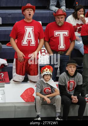 High School Volleyball Action mit Madison vs Post Falls in Coeur d'Alene, Idaho. Stockfoto