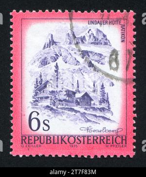 ÖSTERREICH - UM 1975: Briefmarke gedruckt von Österreich, zeigt Lindauer Hut, um 1975 Stockfoto