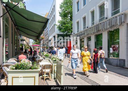 La Maison Ladurée Café, Rue des Capucins, Ville Haute, Stadt Luxemburg, Luxemburg Stockfoto