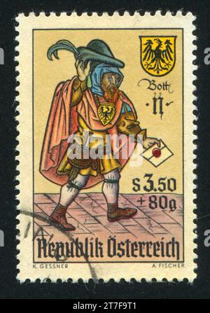 ÖSTERREICH - UM 1967: Briefmarke gedruckt von Österreich, zeigt Briefträger von Spielkarte, um 1967 Stockfoto