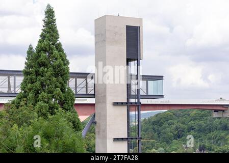 Luxemburg-Stadt, Luxemburg: Öffentlicher Aufzug, der den Stadtteil Pfaffenthal mit der Oberstadt verbindet. Stockfoto