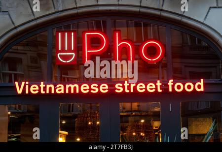 Pho vietnamesisches Street Food Restaurant in der Castle Street in Liverpool Stockfoto