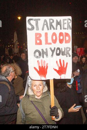 London, England, Großbritannien. November 2023. Tausende schließen sich propalästinensischer Proteste vor dem britischen parlament an, während die Abgeordneten eine Änderung der Rede von King durch die Scottish Nationalist Party (SNP), die einen Waffenstillstand in Gaza ausruft, abstimmen. (Kreditbild: © Tayfun Salci/ZUMA Press Wire) NUR REDAKTIONELLE VERWENDUNG! Nicht für kommerzielle ZWECKE! Stockfoto