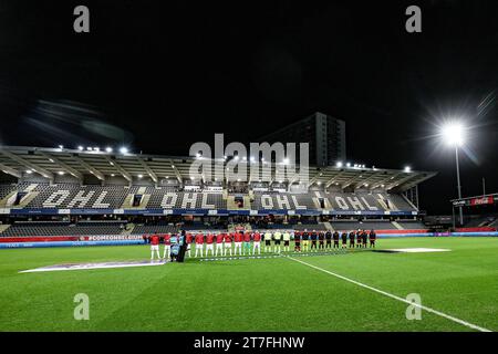 Leuevn, Belgien. November 2023. Die Abbildung zeigt ein Freundschaftsspiel zwischen der belgischen Fußballnationalmannschaft Red Devils und Serbien am Mittwoch, 15. November 2023, im King Power-Stadion den Dreef in Leuven. Der Standort hat sich gestern geändert, weil das Feld des King Baudouin Stadions in Brüssel überflutet wurde. BELGA FOTO BRUNO FAHY Credit: Belga News Agency/Alamy Live News Stockfoto