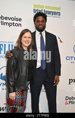 Beth Shapiro und Joe Holder nehmen am 15. November 2023 am Citymeal on Wheels 36th Annual Power Lunch im Plaza Hotel in New York, New York, USA, Teil. Robin Platzer/ Twin Images/ Credit: SIPA USA/Alamy Live News Stockfoto