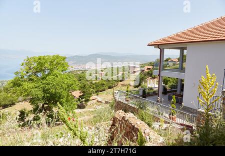 Wandern durch den Galicica-Nationalpark in Ohrid, Nordmazedonien Stockfoto