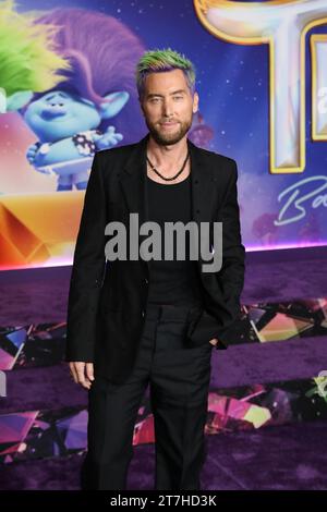 Hollywood, USA. November 2023. Lance Bass kommt am Mittwoch, den 15. November 2023, bei der Trolls Band Together Special Screening im TCL Chinese Theatre in Hollywood, KALIFORNIEN an. (Foto: Conor Duffy/SIPA USA) Credit: SIPA USA/Alamy Live News Stockfoto