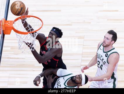 Toronto, Kanada. November 2023. Pascal Siakam (L) von Toronto Raptors spielt beim NBA-Spiel 2023-2024 in Toronto, Kanada, am 15. November 2023. Quelle: Zou Zheng/Xinhua/Alamy Live News Stockfoto